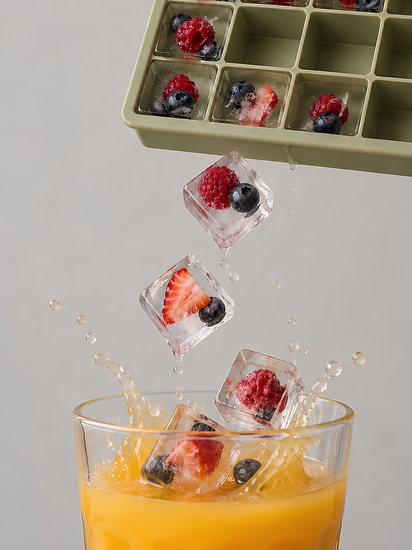 Flexible silicone ice cube tray